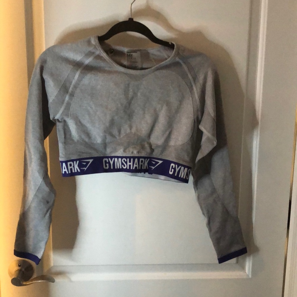 Gym Shark long sleeved crop top